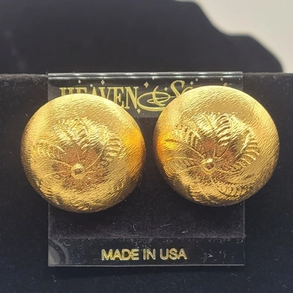 Heaven Scent Jewelry Collection 2 Pairs of Earrings (Gold Sphere)​​​